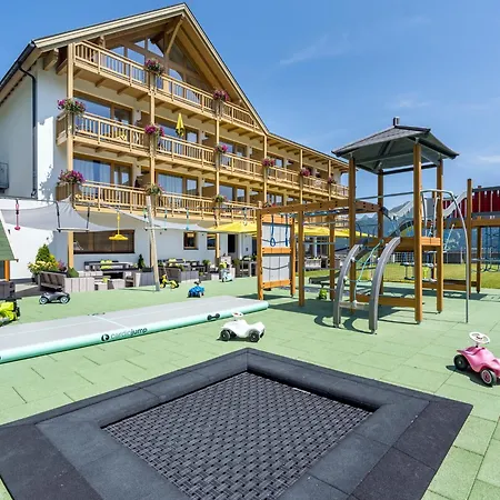 Natuerlich Mit Charakter 4* 피스